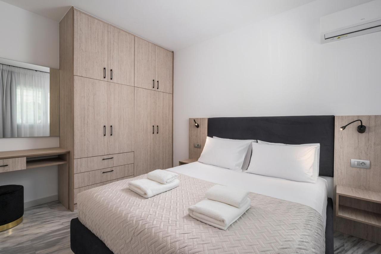 Lägenhet Quarters Luxury Apts