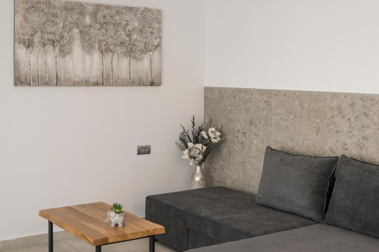 Lägenhet Quarters Luxury Apts
