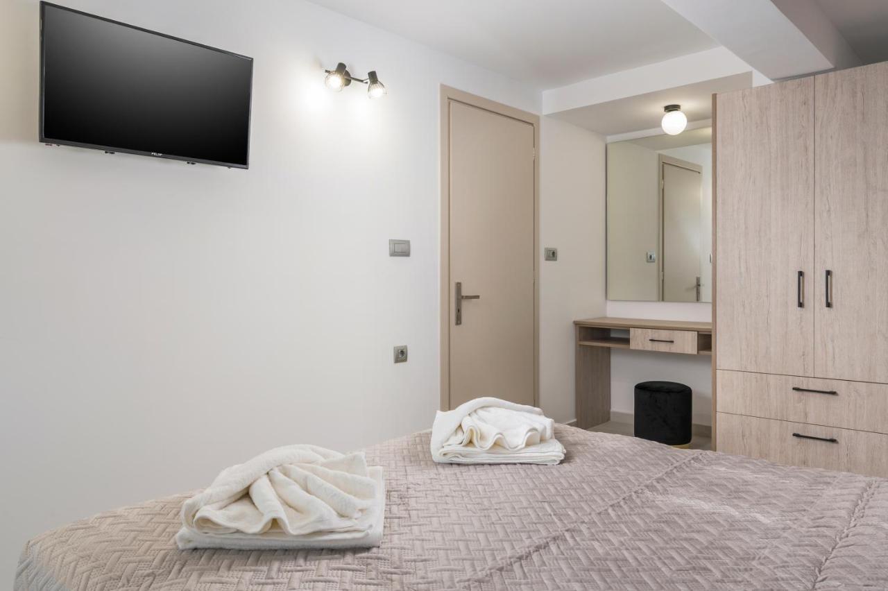 Lägenhet Quarters Luxury Apts *